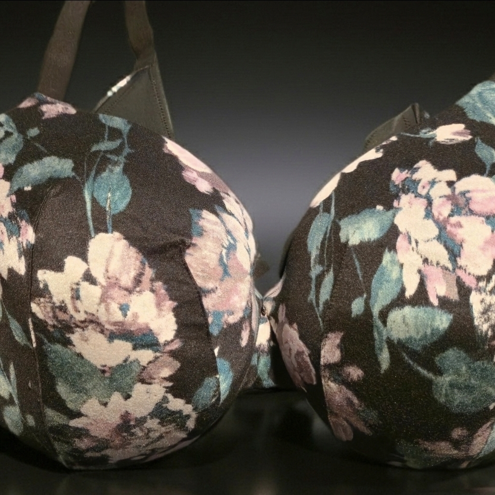 Cacique Floral Print Bra - Back Smoother Lightly Lined Full Coverage 40DD